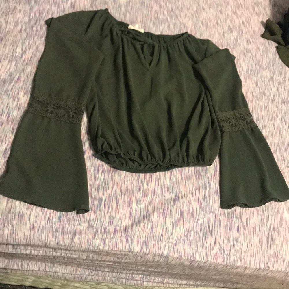 Long sleeve crop top